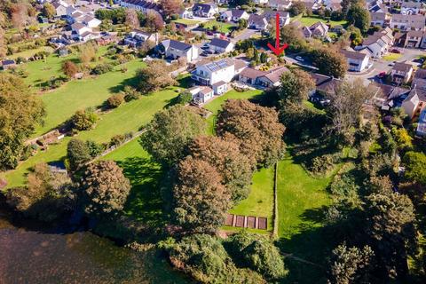 3 bedroom detached bungalow for sale, Wades Close, Holyland Road, Pembroke, Pembrokeshire. SA71 4BN