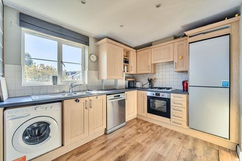 2 bedroom flat for sale, Chandler Way, Peckham, London, SE15
