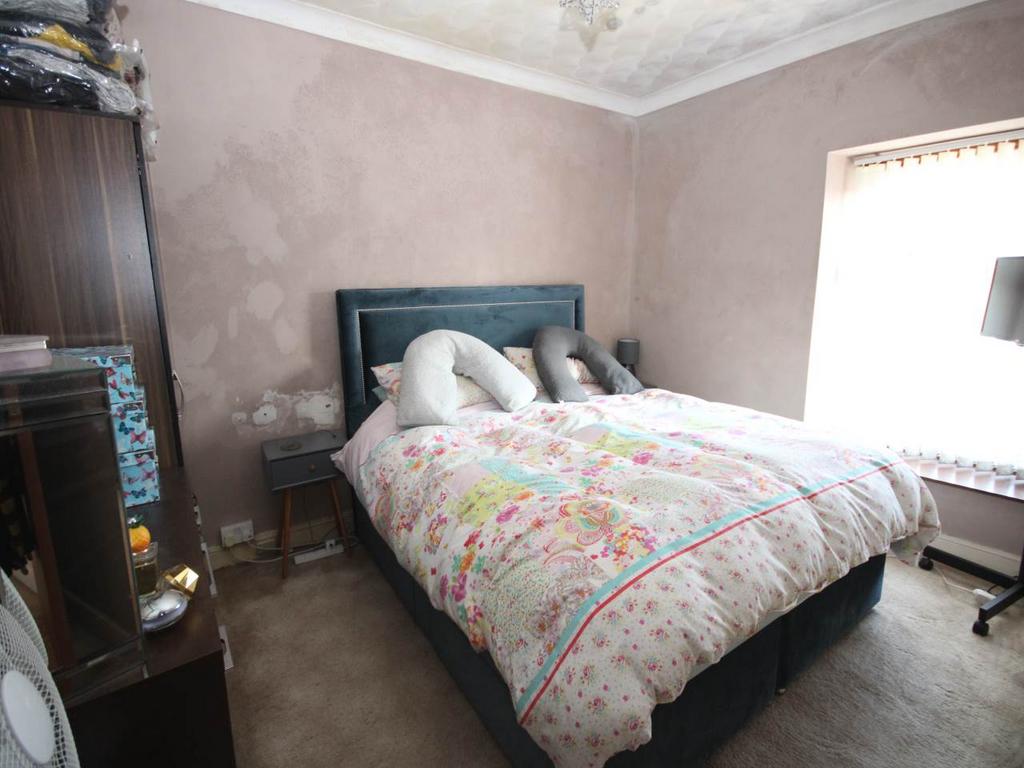 Bed 1
