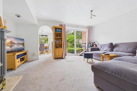3 bedroom detached house for sale, Fairoak Avenue, Stafford