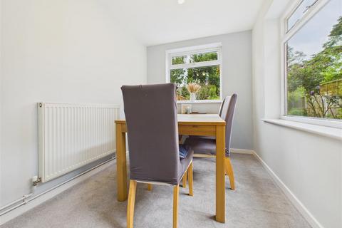 3 bedroom detached house for sale, Fairoak Avenue, Stafford