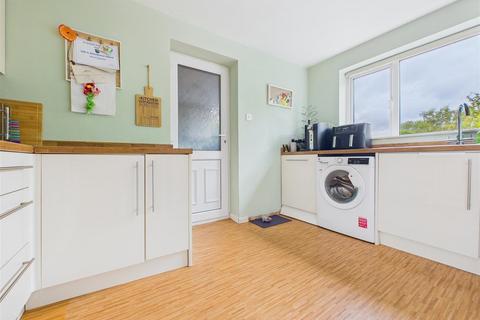 3 bedroom detached house for sale, Fairoak Avenue, Stafford