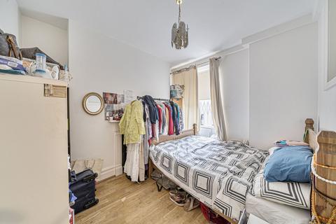 Drayton Court, Chelsea, London, SW10