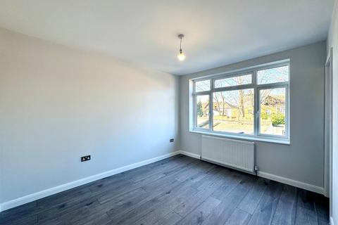 undefined, Room 4, St. Malo Avenue, London, Greater London, N9