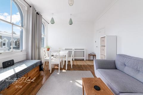 2 bedroom apartment for sale, Strahan Road, LONDON