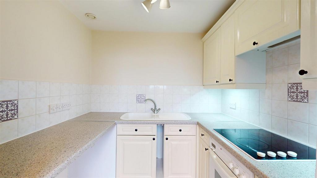 14 Watergate Mansions, Kitchen.jpg