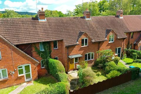 3 bedroom terraced house for sale, Holland Road, Oxted RH8