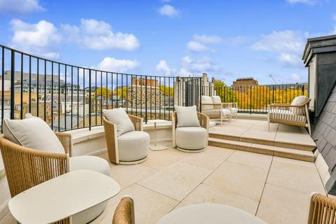 3 bedroom flat to rent, Charles Street, London