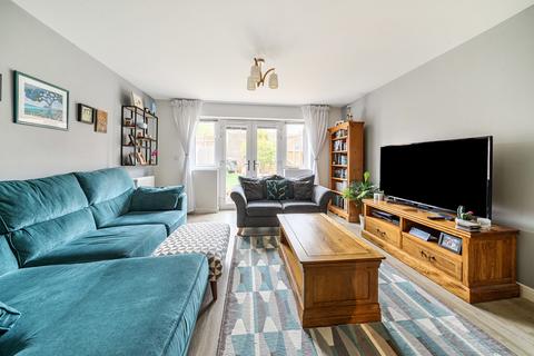 17 Chapman Drive, Binfield, Bracknell, RG42 4FT