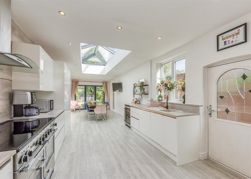 21 Zoar Street-Kitchen (4).jpg
