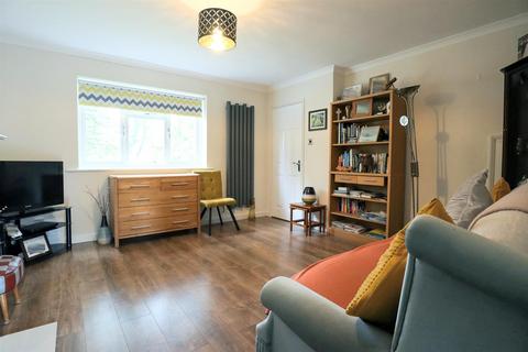 3 bedroom end of terrace house for sale, Pinfold Close, South Luffenham LE15