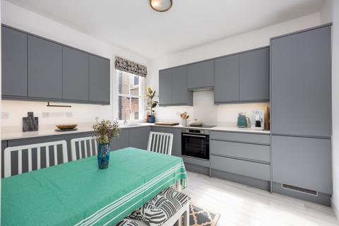 2 bedroom flat for sale, Norroy Road, Putney, London