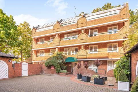 2 bedroom flat for sale, La Residence, 38a Marlborough Place, St John's Wood, London
