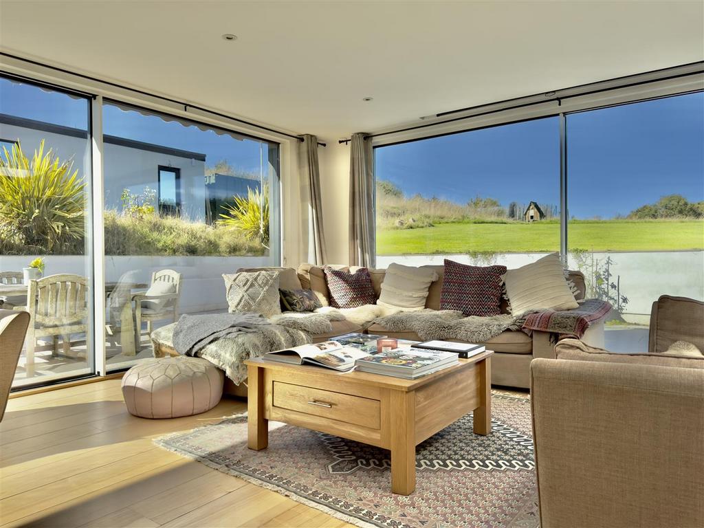 Living  Room detail