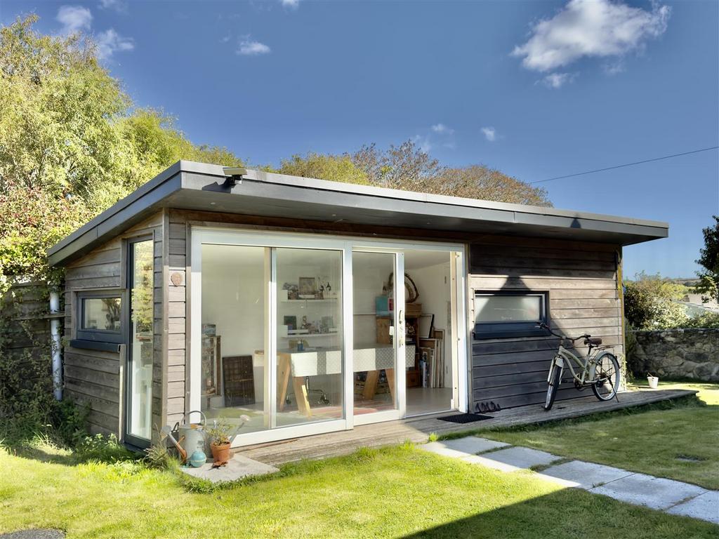 Garden studio