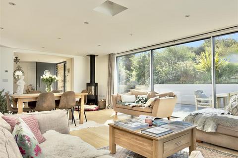 3 bedroom house for sale, Rose, Truro
