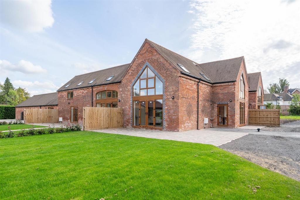 Barn 3, Fallon Court 91.jpg