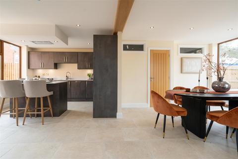 3 bedroom barn conversion for sale, Fallon Court, Tanworth-In-Arden