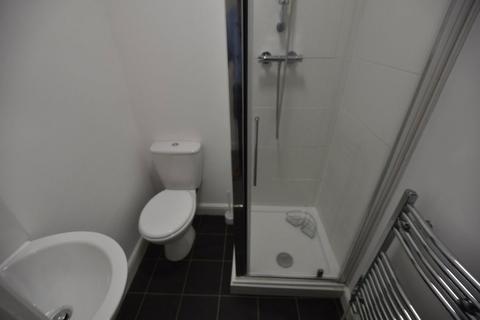 4 bedroom apartment to rent, London Road, Leicester