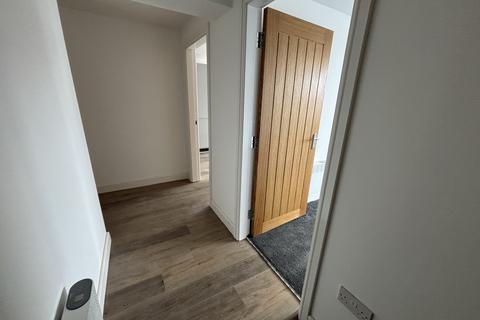 undefined, B, Liverpool L22