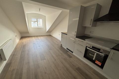 undefined, C, Liverpool L22