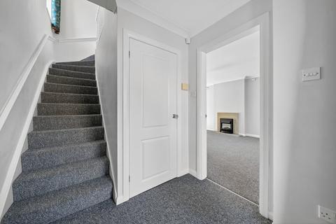 24 Bishopdale Drive, Collingham, Wetherby, LS22 5LP