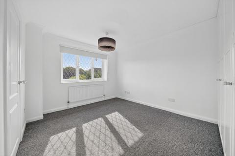 24 Bishopdale Drive, Collingham, Wetherby, LS22 5LP