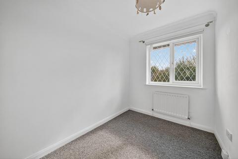 24 Bishopdale Drive, Collingham, Wetherby, LS22 5LP