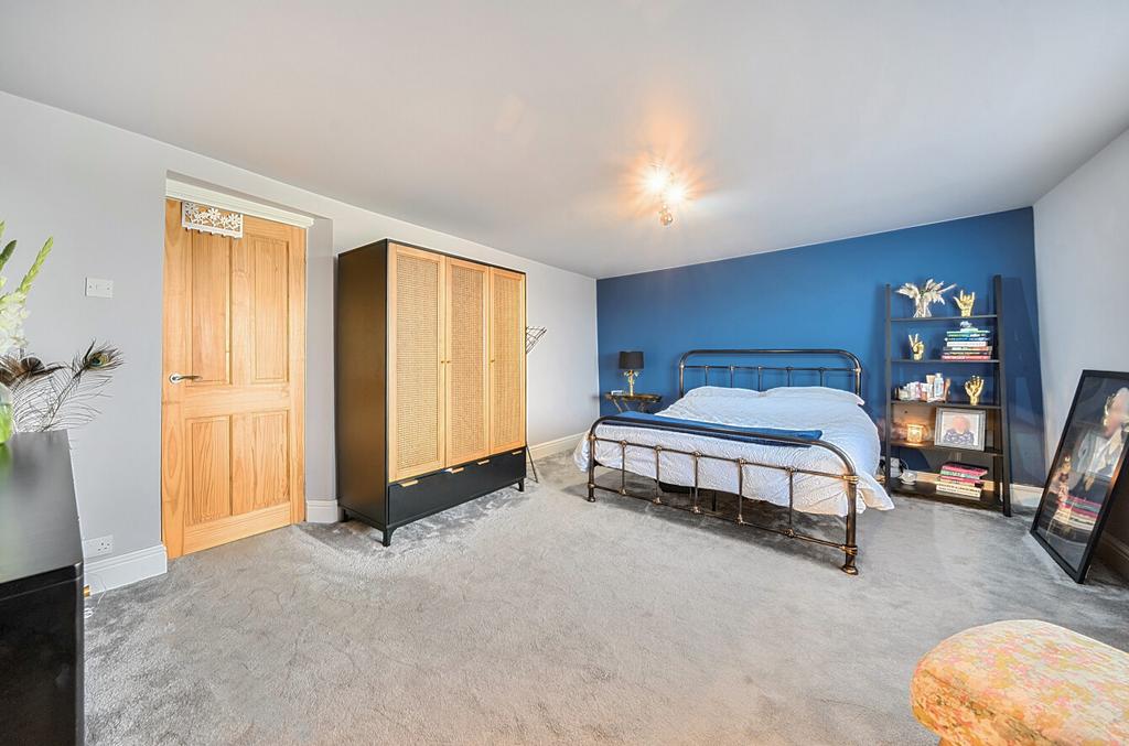 1358097-21-68de60...