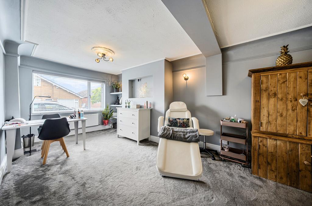 1358097-11-68de5e...