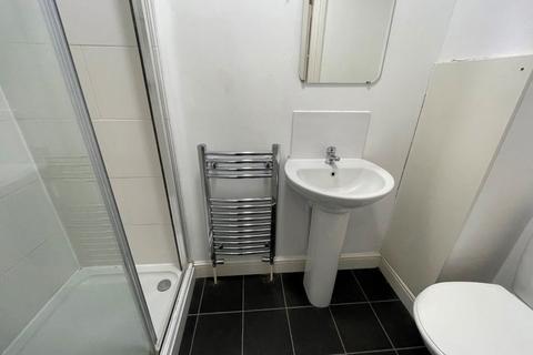3 bedroom apartment to rent, London Road, Leicester