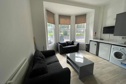 3 bedroom apartment to rent, London Road, Leicester