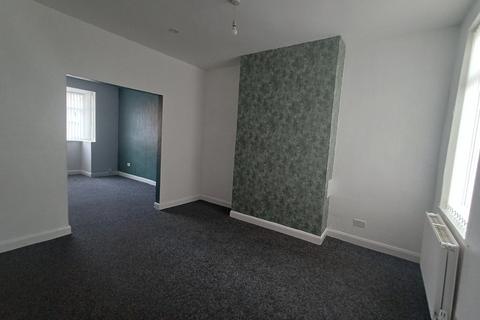 3 bedroom terraced house for sale, Oxford Street, Grimsby, Lincolnshire. DN32 7PB