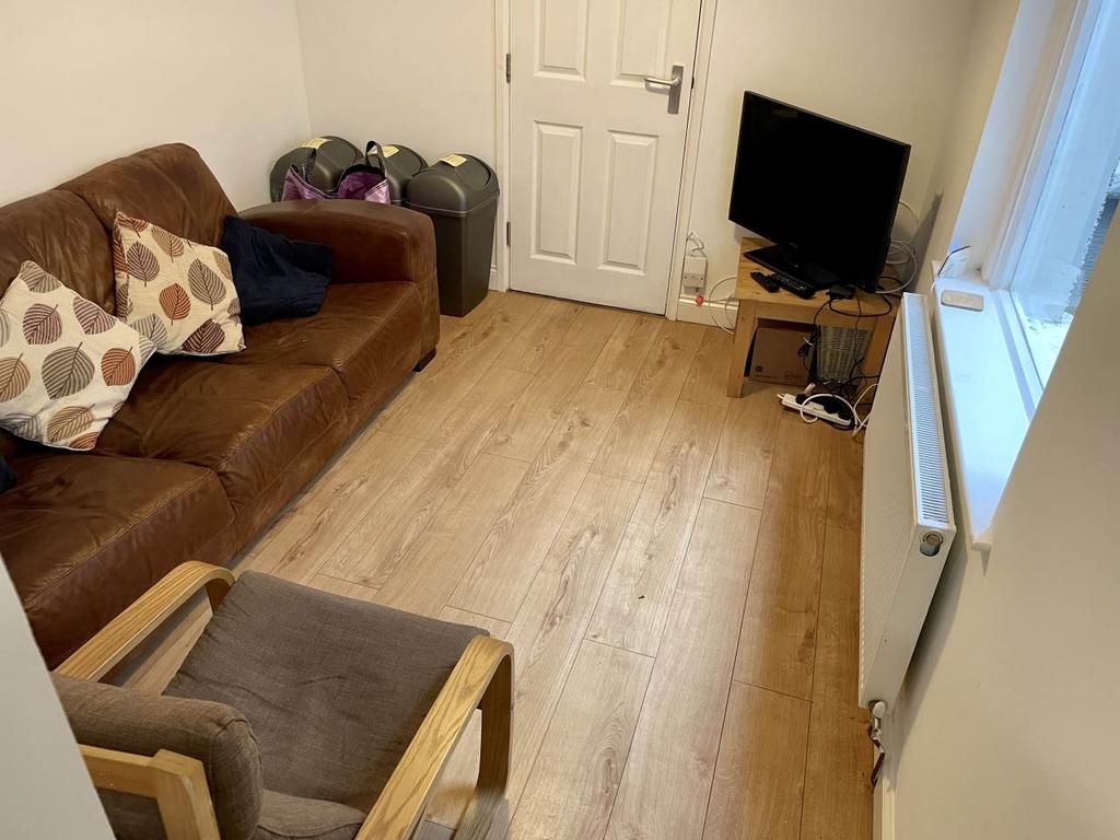 Lounge 1