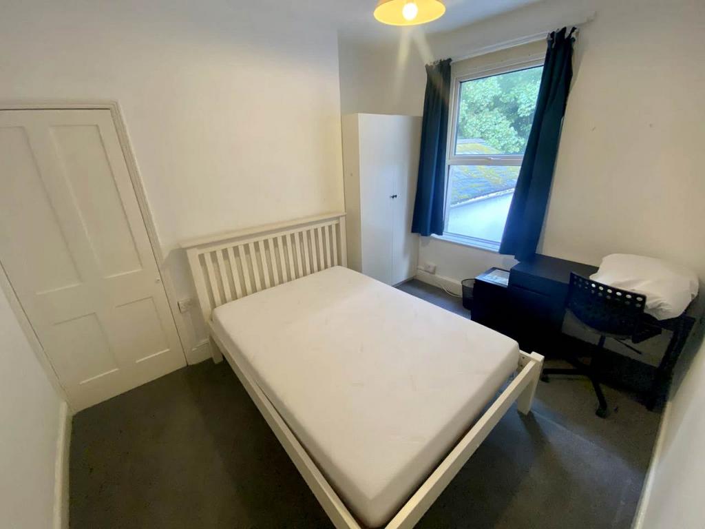 Bed 3