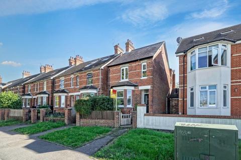 4 bedroom detached house for sale, Basingstoke,  Hampshire,  RG21