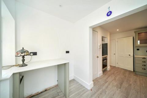 undefined, Basingstoke,  Hampshire,  RG21