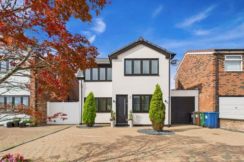 Noel Gate, Aughton, L39 5EQ
