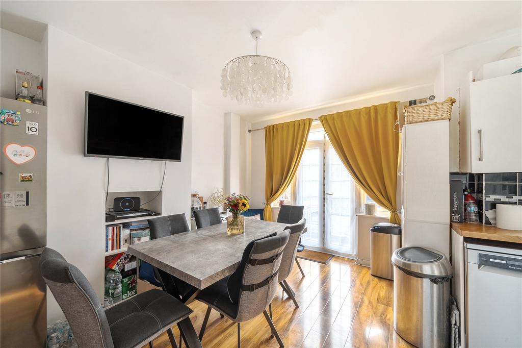 Kitchen/Dining