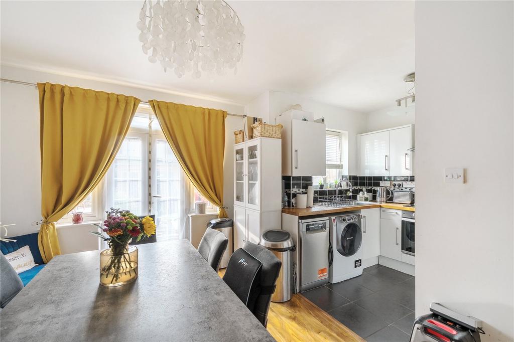 Kitchen/Dining