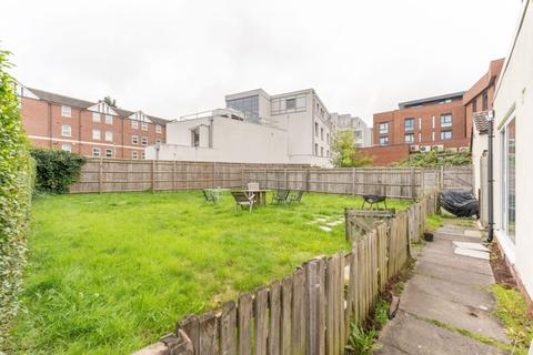 6 bedroom terraced house to rent, Harrow Road, Birmingham B29