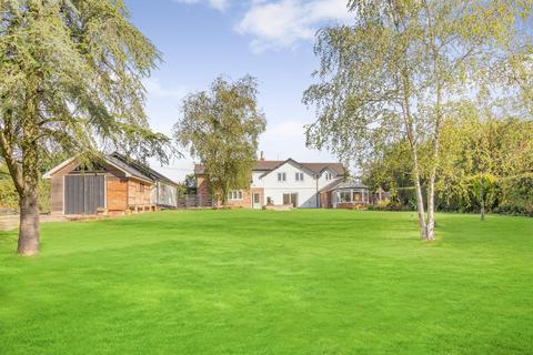 Broadclyst, Exeter, EX5