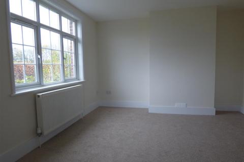 undefined, Hillside Cottages, Street End CT4