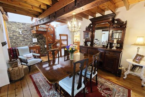 undefined, Launceston