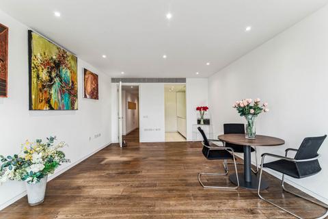 2 bedroom apartment to rent, Albion Riverside, SW11