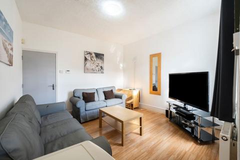 5 bedroom terraced house to rent, Harrow Road, Birmingham B29