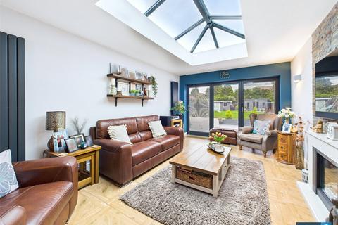 10 Bowlease Gardens, Doncaster, DN4 6AP