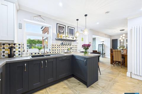 10 Bowlease Gardens, Doncaster, DN4 6AP