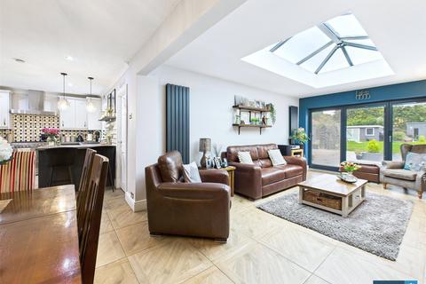 10 Bowlease Gardens, Doncaster, DN4 6AP