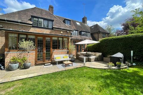 undefined, Raeburn Close, Hampstead garden Suburb, NW11